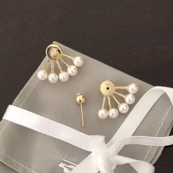 new designer earrings fashion style luxury long and short irregular stud female 925 silver needle letter, Golden;silver
new designer earrings fashion style luxury long and short irregular stud female 925 silver needle letter, Golden;silver