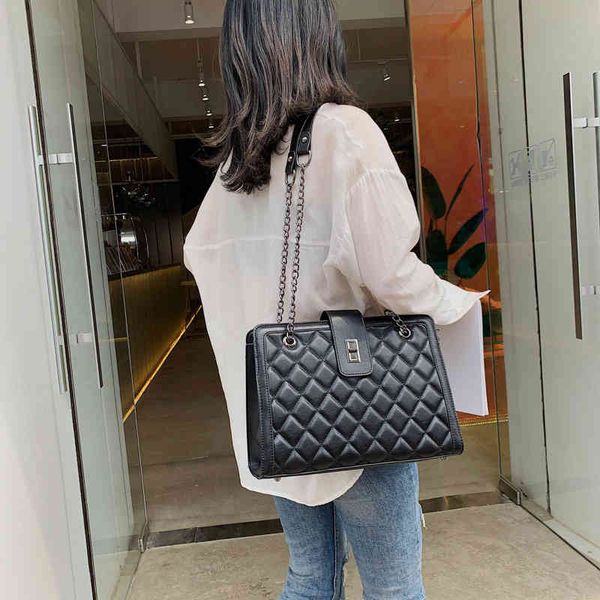 women leather handbags vintage female shoulder bag ladies desinger large tote s for girl crossbody s black bolso mujer
women leather handbags vintage female shoulder bag ladies desinger large tote s for girl crossbody s black bolso mujer