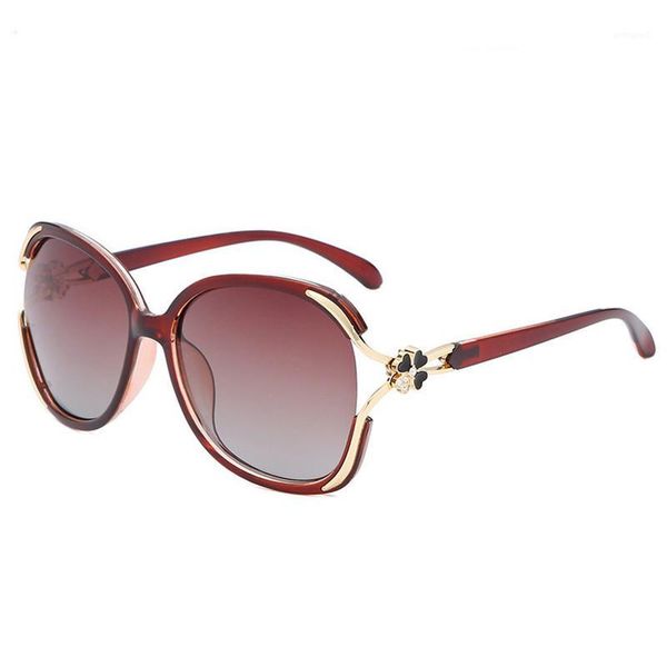 sunglasses classic small frame round women/men brand designer alloy mirror sun glasses vintage modis1, White;black
sunglasses classic small frame round women/men brand designer alloy mirror sun glasses vintage modis1, White;black