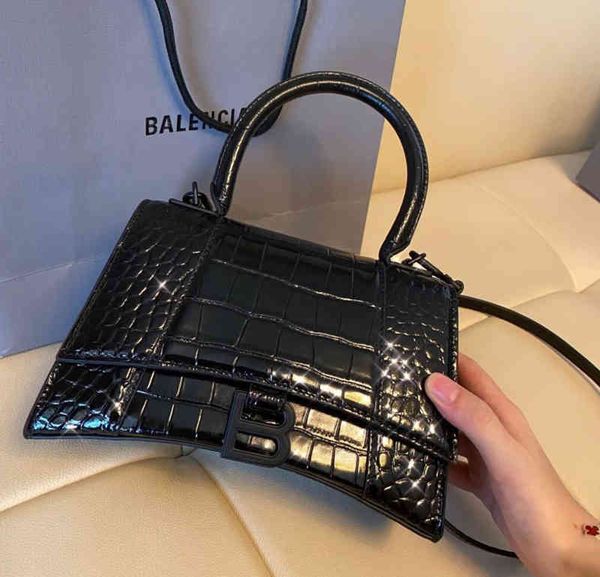 fashion classic handbags balencaigs 2022 versatile star bag b family leather female crocodile
fashion classic handbags balencaigs 2022 versatile star bag b family leather female crocodile