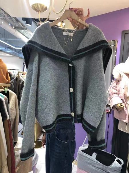 2021 New Korean Female Fashion Big Turn Down Collar Warm Autumn Sweater Long Sleeve Striped Cardigan Mesh Single Breast Outwear VK4H, White;black
2021 New Korean Female Fashion Big Turn Down Collar Warm Autumn Sweater Long Sleeve Striped Cardigan Mesh Single Breast Outwear VK4H, White;black