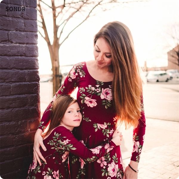 sondr mother and daughter dresses wine floral party long dress mom daughter dress family matching clothes y200713, Blue
sondr mother and daughter dresses wine floral party long dress mom daughter dress family matching clothes y200713, Blue