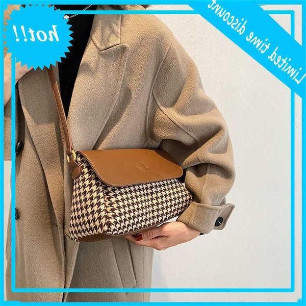 autumn and winter large capacity women 2020 new net red briefcase fashion design student one shoulder bag
autumn and winter large capacity women 2020 new net red briefcase fashion design student one shoulder bag