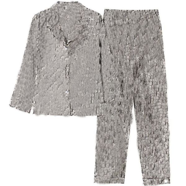 winter fall long sleeve pajamas sets vintage letter printed men women sleepwear stylish personality charm night clothing
winter fall long sleeve pajamas sets vintage letter printed men women sleepwear stylish personality charm night clothing