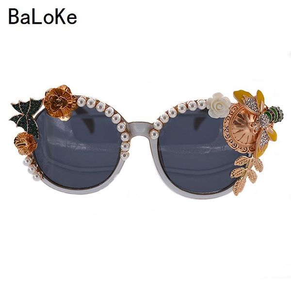 sunglasses baroque retro bee pearl decoration exaggerated women sun glasses holidays nightclub fashion outdoor accessories, White;black
sunglasses baroque retro bee pearl decoration exaggerated women sun glasses holidays nightclub fashion outdoor accessories, White;black