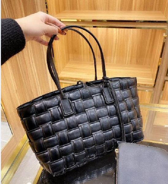 designer- women bag new style pu designer casual handbags fashion female messenger casual tote ladies wallet
designer- women bag new style pu designer casual handbags fashion female messenger casual tote ladies wallet