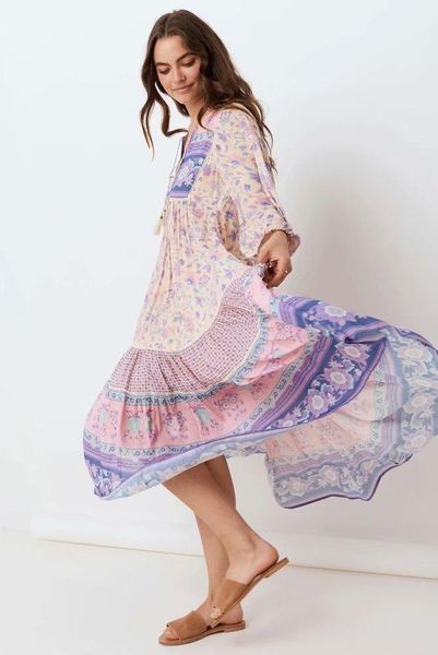 2020 femme cotton long dress new floral printing sweet mujer dress boho runway vestidos ruffles autumn lace vestidos, Black;gray
2020 femme cotton long dress new floral printing sweet mujer dress boho runway vestidos ruffles autumn lace vestidos, Black;gray