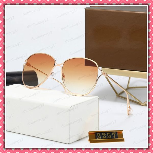 luxury 2257 sunglasses women designer popular fashion big hollow frame summer style uv protection lens come with case, White;black
luxury 2257 sunglasses women designer popular fashion big hollow frame summer style uv protection lens come with case, White;black