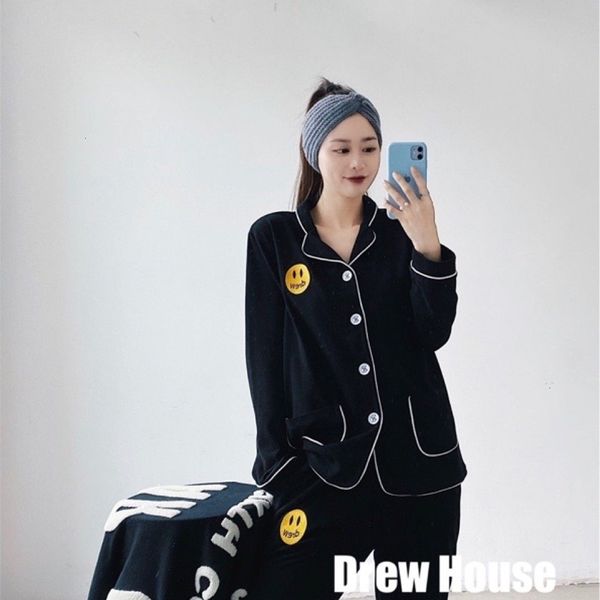 2020dr autumn and winter new style long sleeve solid color casual pants suit couple's smiling face pajamas suit, Black;green
2020dr autumn and winter new style long sleeve solid color casual pants suit couple's smiling face pajamas suit, Black;green