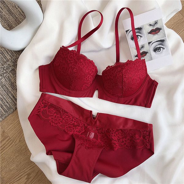 2021 comfortable thicken cotton brassiere embroidery bras underwear bcd cup plus size bra set women lingerie suits lace, Red;black
2021 comfortable thicken cotton brassiere embroidery bras underwear bcd cup plus size bra set women lingerie suits lace, Red;black