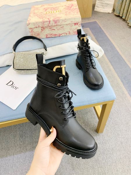 designer womens boots luxury black gold letter embroidery shoe rope decoration leather lace-up round head flat heel with box s
designer womens boots luxury black gold letter embroidery shoe rope decoration leather lace-up round head flat heel with box s