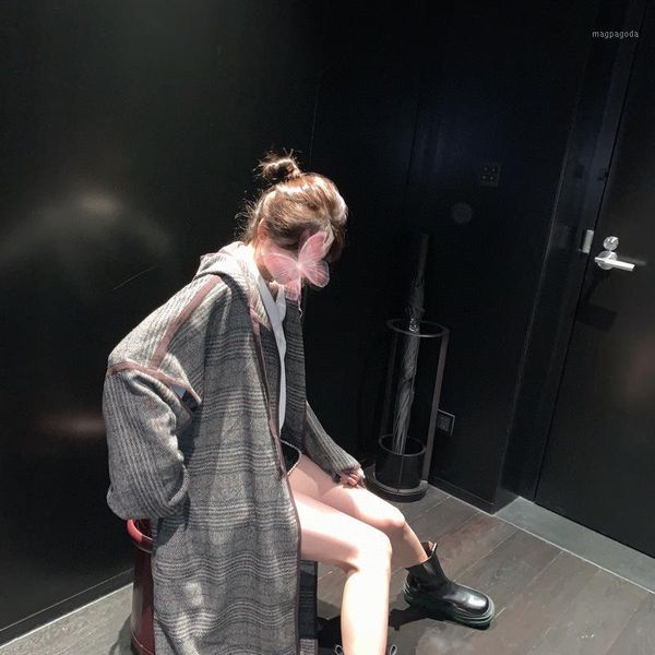 2021 vintage hooded cloak herringbone cape coat female long french wizard hat loose cloth coat1, Black
2021 vintage hooded cloak herringbone cape coat female long french wizard hat loose cloth coat1, Black