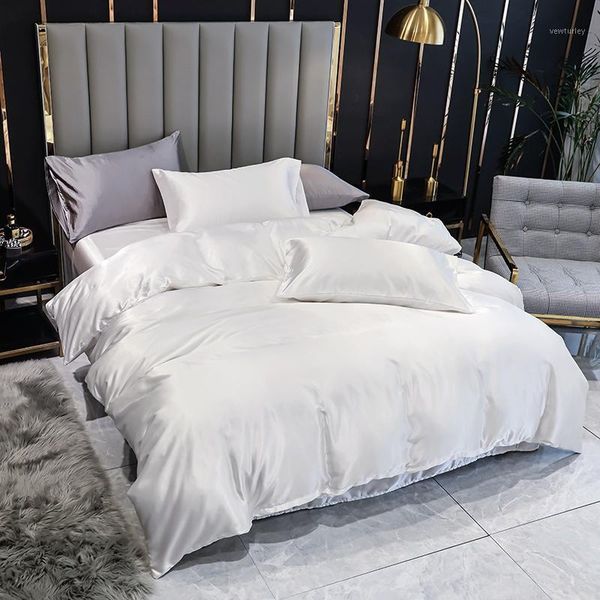 bedding set 3 pcs single size jogo de cama casal solid color stain silk comforter cover set and pillowcase for double bed1
bedding set 3 pcs single size jogo de cama casal solid color stain silk comforter cover set and pillowcase for double bed1