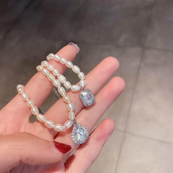 chokers beautiful oval pearl necklace handmde women jewelry luxury zircon square water drop pendants wedding party gifts for mother, Golden;silver
chokers beautiful oval pearl necklace handmde women jewelry luxury zircon square water drop pendants wedding party gifts for mother, Golden;silver