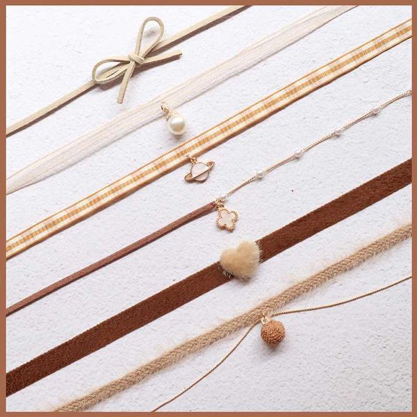teh trendy brown heart pendant velvet necklace for women jewelry choker necklace temperament clavicle accessories1, Golden;silver
teh trendy brown heart pendant velvet necklace for women jewelry choker necklace temperament clavicle accessories1, Golden;silver