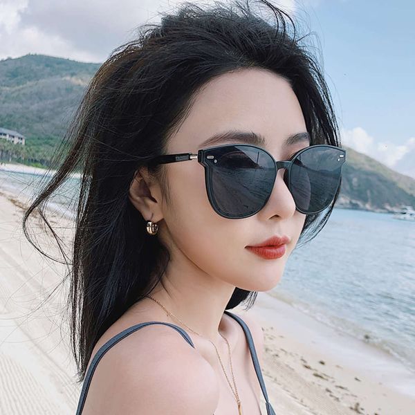 sunglasses 2021 men's fashion tyrannosaurus rex and women's network red star gm sunglasses anti ultraviolet fashion korean glasses, White;black
sunglasses 2021 men's fashion tyrannosaurus rex and women's network red star gm sunglasses anti ultraviolet fashion korean glasses, White;black
