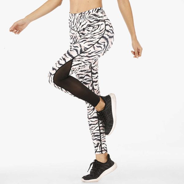 stretch high waist hip lifting fitness printed women's renewable yoga pants set, Black
stretch high waist hip lifting fitness printed women's renewable yoga pants set, Black