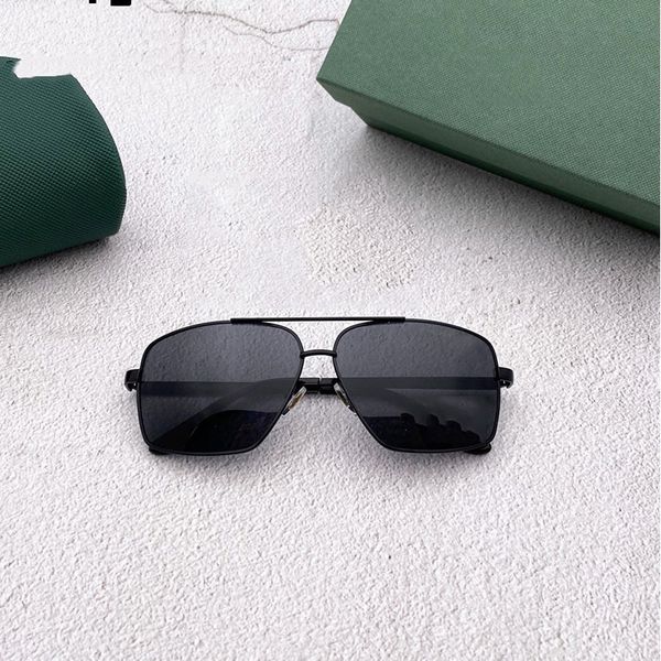 new crocodile skin brand designer spring summer classic retro women european and american sunglasses
new crocodile skin brand designer spring summer classic retro women european and american sunglasses