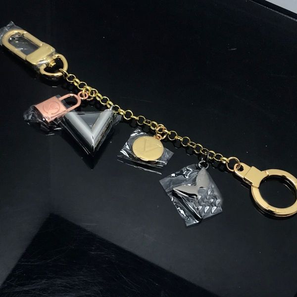 keychain luxurys designers brand key chain men car keyring women buckle keychains bags pendant exquisite gift with box dust bag, Silver
keychain luxurys designers brand key chain men car keyring women buckle keychains bags pendant exquisite gift with box dust bag, Silver