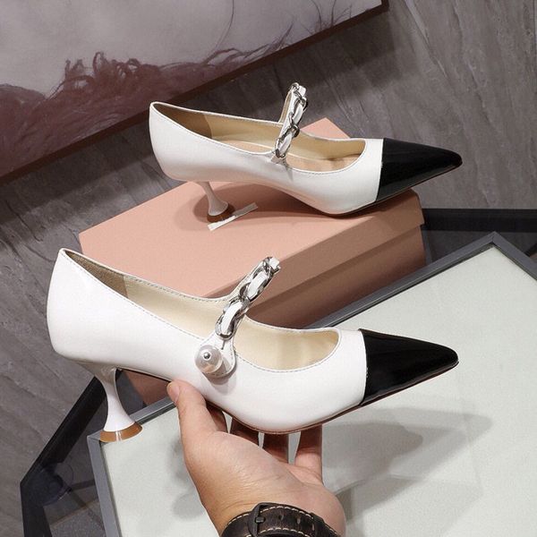 2020 autumn and winter cover foot universal color low side daily pointed stiletto women's high heels leather elegant single shoe trend, Black
2020 autumn and winter cover foot universal color low side daily pointed stiletto women's high heels leather elegant single shoe trend, Black