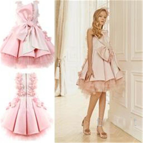 2021 short flower girl dresses jewel sleeveless hand made flower tiered bow birthday gown ruffle custom made girl pageant gown, White;blue
2021 short flower girl dresses jewel sleeveless hand made flower tiered bow birthday gown ruffle custom made girl pageant gown, White;blue