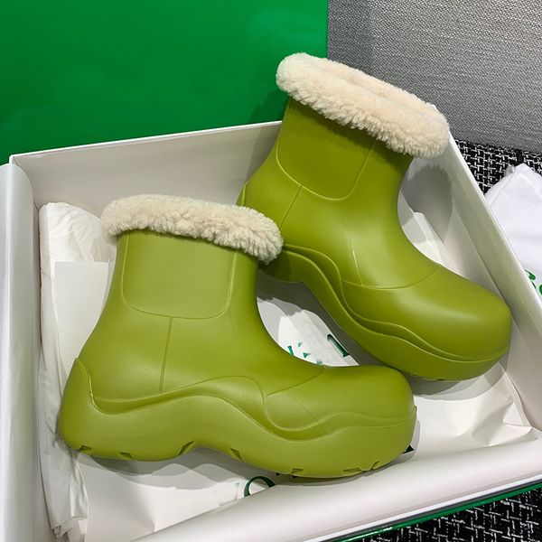 autumn winter small wind power leather women's boots pearl low-heel short boots martin boot warm and comfortable ladies nude boots, Black
autumn winter small wind power leather women's boots pearl low-heel short boots martin boot warm and comfortable ladies nude boots, Black