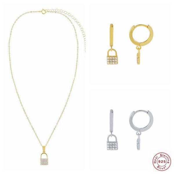 подлинные 925 стерлингового серебра серьги женщины женские корейские bling crystal lock подвесной обруч серьги персонализированные пендиентс, Golden;silver
подлинные 925 стерлингового серебра серьги женщины женские корейские bling crystal lock подвесной обруч серьги персонализированные пендиентс, Golden;silver