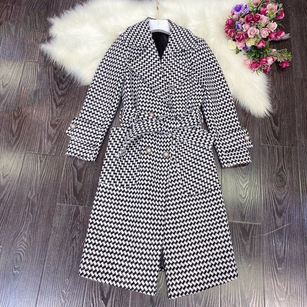 2021 early spring new luxury design simple and generous all-match super classic houndstooth coat fashionable warm lady coat ing, Black
2021 early spring new luxury design simple and generous all-match super classic houndstooth coat fashionable warm lady coat ing, Black