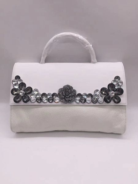 high-quality genuine leather handbags flowers and masonry decoration multi-color women's bags shoulder bags fashion bags
high-quality genuine leather handbags flowers and masonry decoration multi-color women's bags shoulder bags fashion bags