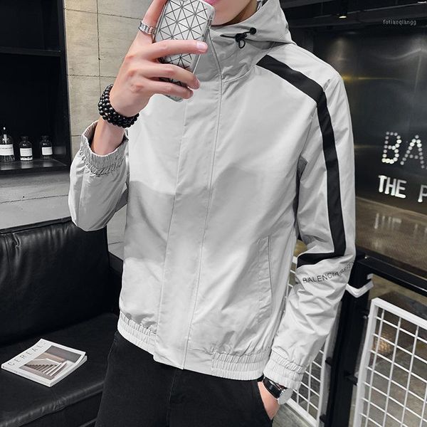 2020 winter& autumn new arrival men's jacket self-cultivation plus size stitching jacket thin casual hooded, Black;brown
2020 winter& autumn new arrival men's jacket self-cultivation plus size stitching jacket thin casual hooded, Black;brown