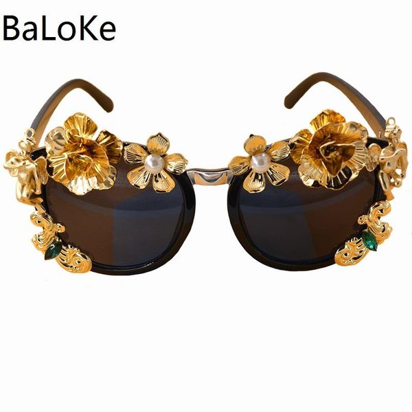 sunglasses baroque women fashion metal flower retro cat eye glasses for ladies brand designer oversize, White;black
sunglasses baroque women fashion metal flower retro cat eye glasses for ladies brand designer oversize, White;black