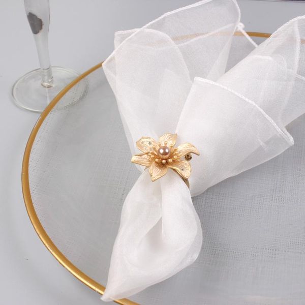 12pcs new wedding pearl simple flower napkin buckle high-end dark gold tissue ring six petal flower napkin ring
12pcs new wedding pearl simple flower napkin buckle high-end dark gold tissue ring six petal flower napkin ring