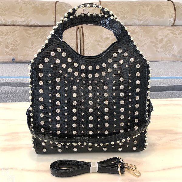 luxury style diamond ladies crocodile leather messenger shoulder bag female purse strass shell
luxury style diamond ladies crocodile leather messenger shoulder bag female purse strass shell