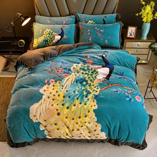 winter warm flannel bedding set chinese style peacock printing velvet pillowcase soft cover textile duvet bed home sheet crystal1
winter warm flannel bedding set chinese style peacock printing velvet pillowcase soft cover textile duvet bed home sheet crystal1