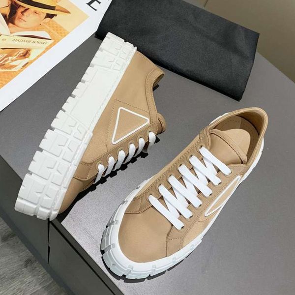 2021 desiners womens old dad heighten casual shoe thick soled shoe women heighten thick soled shoe with box, Black
2021 desiners womens old dad heighten casual shoe thick soled shoe women heighten thick soled shoe with box, Black