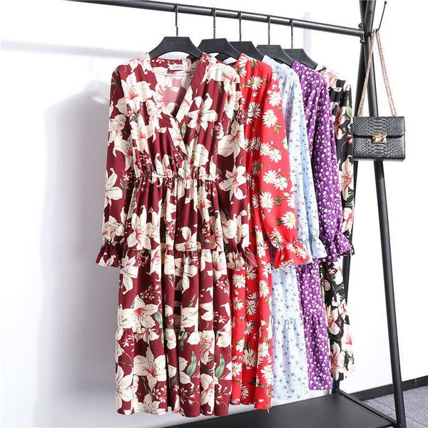 2020 medium length floral waist dress, Black;gray