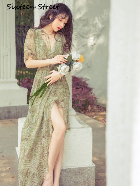 2021 long charges standard voile with low-cut short sleeve female split party girl dress elegant summer b9xz, Black;gray
2021 long charges standard voile with low-cut short sleeve female split party girl dress elegant summer b9xz, Black;gray