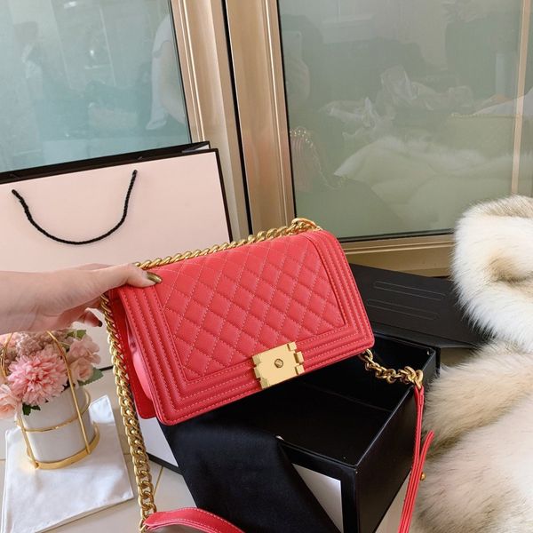 горячие продажи дизайнер роскошные женские сумки женщины crossbody сумка высококачественная натуральная кожа повседневная wild покупки мода
горячие продажи дизайнер роскошные женские сумки женщины crossbody сумка высококачественная натуральная кожа повседневная wild покупки мода