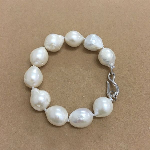 100% nature freshwater pearl bracelet with big baroque shape-diameter 11-14 mm and length 16-20 mm y200730, Black
100% nature freshwater pearl bracelet with big baroque shape-diameter 11-14 mm and length 16-20 mm y200730, Black