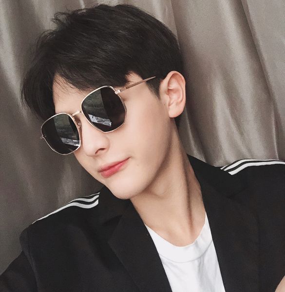 korean fashion street p men's box sunglasses female big face thin sunshade driver travel polarized sunglasses
korean fashion street p men's box sunglasses female big face thin sunshade driver travel polarized sunglasses