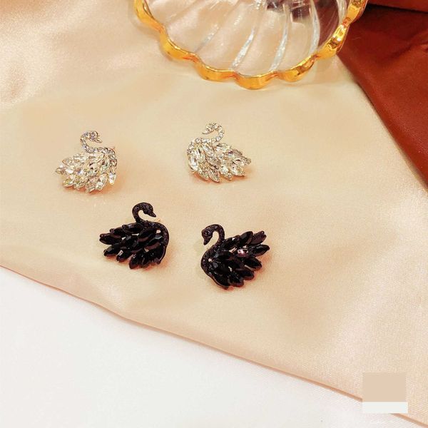 designer swan sister black fashion crystal earrings tassel long suitable for social gathering party charm ear jewelry ohrringe weddin, Golden;silver
designer swan sister black fashion crystal earrings tassel long suitable for social gathering party charm ear jewelry ohrringe weddin, Golden;silver