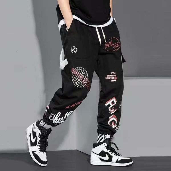 autumn and winter fashion letter graffiti printed overalls loose legged casual men's drawstring pants, Black
autumn and winter fashion letter graffiti printed overalls loose legged casual men's drawstring pants, Black