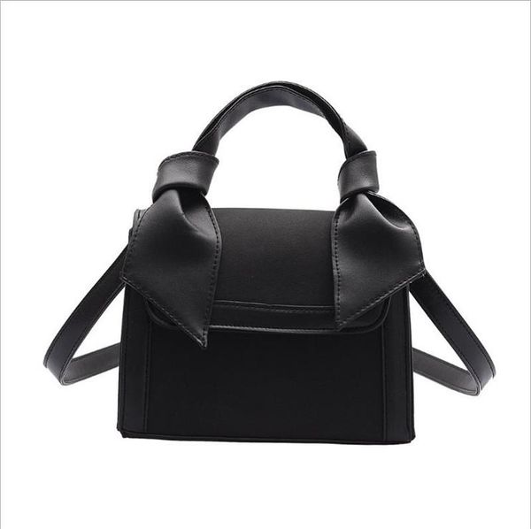shoulder bags 2021 fashion small square bag for women vintage crossbody french texture handbags luxury massage black
shoulder bags 2021 fashion small square bag for women vintage crossbody french texture handbags luxury massage black