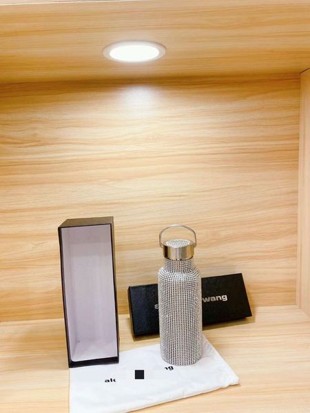 new luxury insulated water bottles beading crystal designer water bottles water bottle with box thermos saling bottle
new luxury insulated water bottles beading crystal designer water bottles water bottle with box thermos saling bottle