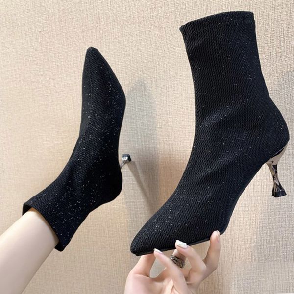2021 new women's ankle shoes woman sock boots stretch fabric thin stiletto heels slip on ladies fashion pointed toe footwear l9h8, Black
2021 new women's ankle shoes woman sock boots stretch fabric thin stiletto heels slip on ladies fashion pointed toe footwear l9h8, Black