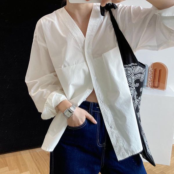 harajuku chic autumn shirt 2021 white blue v neck loose blouses women double pocket simple shirts office ladies chemise femme
harajuku chic autumn shirt 2021 white blue v neck loose blouses women double pocket simple shirts office ladies chemise femme