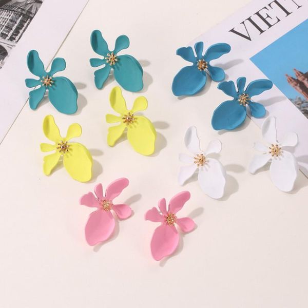 korean cute small flower earrings for women statement stud earring girl trendy fashion bridal simple jewelry gift, Golden;silver
korean cute small flower earrings for women statement stud earring girl trendy fashion bridal simple jewelry gift, Golden;silver