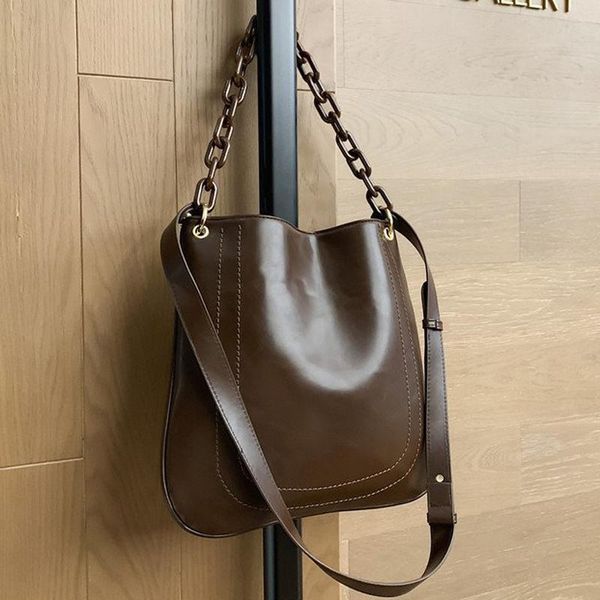 chain fashion pu leather crossbody bags for women 2020 trending designer big shoulder bag girls handbags women's cross body bag
chain fashion pu leather crossbody bags for women 2020 trending designer big shoulder bag girls handbags women's cross body bag