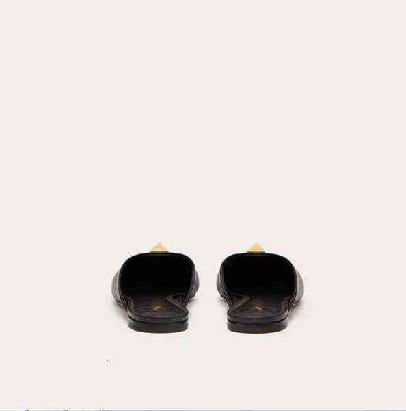 shoes summer dress women roman studs mule metallic calfskin maxi rock stud slide flats pointed toe slipper lady beach sandalias eu35-43, Black
shoes summer dress women roman studs mule metallic calfskin maxi rock stud slide flats pointed toe slipper lady beach sandalias eu35-43, Black