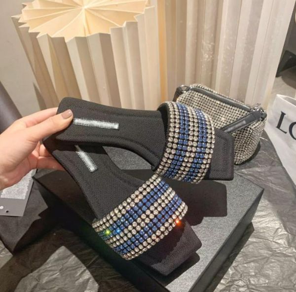 luxury 2022 designer aw women flats slippers slides sandals fashion summer ladies diamond studded upper slipper woman shoes with box, Black
luxury 2022 designer aw women flats slippers slides sandals fashion summer ladies diamond studded upper slipper woman shoes with box, Black